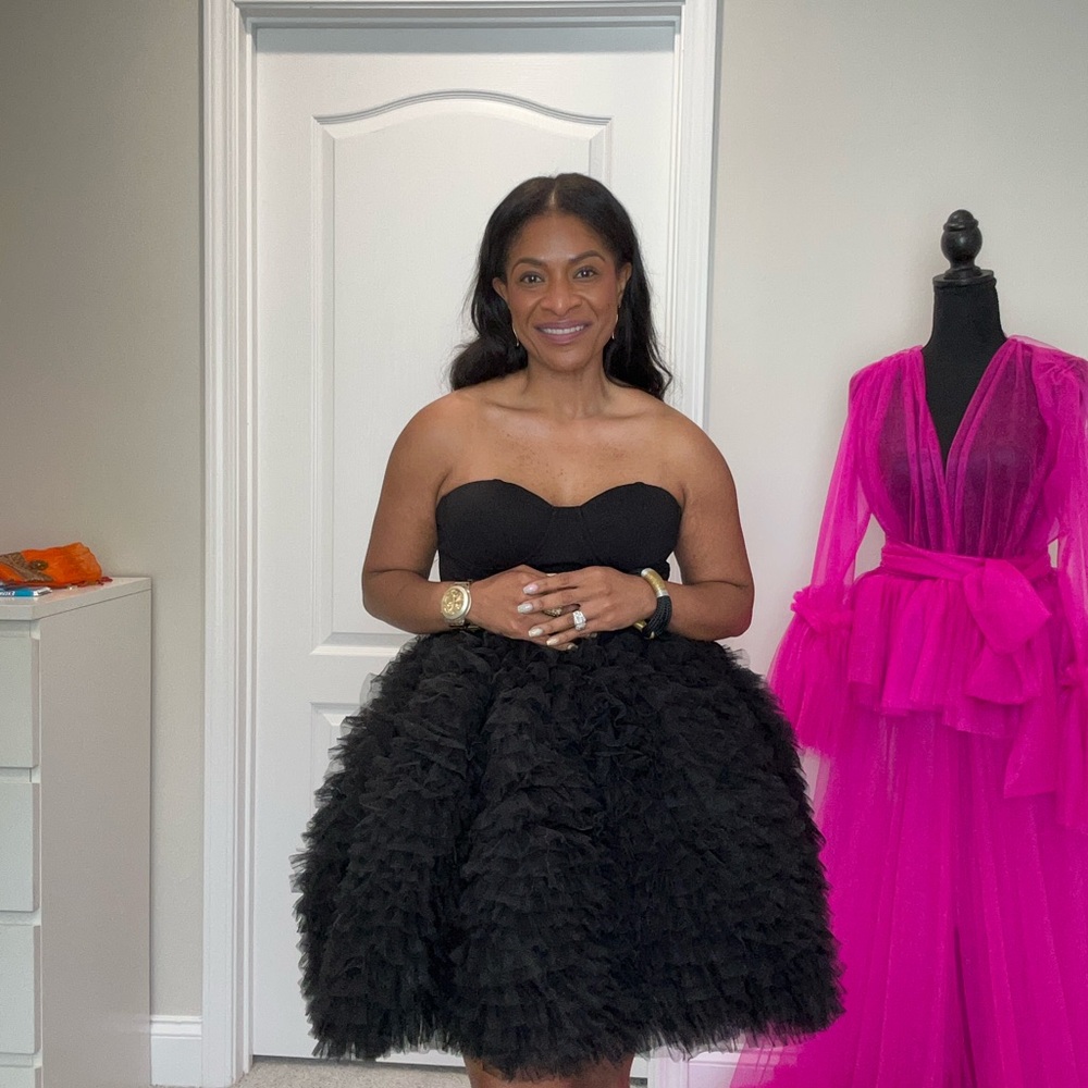 Elegant Ruffle Mini Dress - Picture 4 of 8